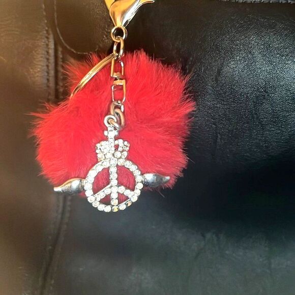 Purse Charm with Peace Sign with wings and Red Pom Pom. Purse Charm w/Key Ring - Picture 1 of 4